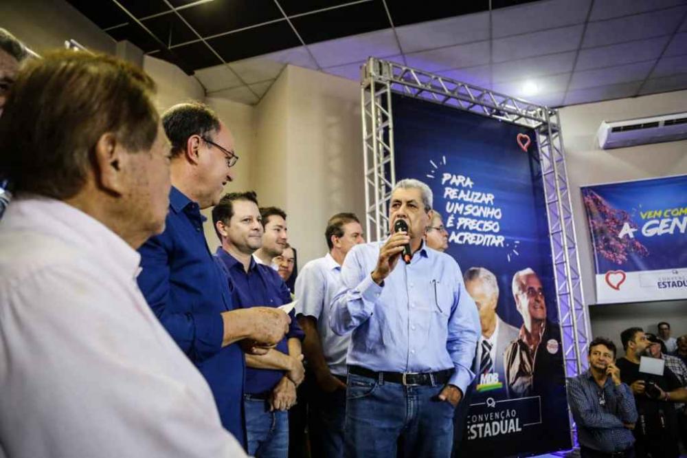 Críticas a gestão de Reinaldo marcam discursos de André e Mochi em convenção do MDB na Capital