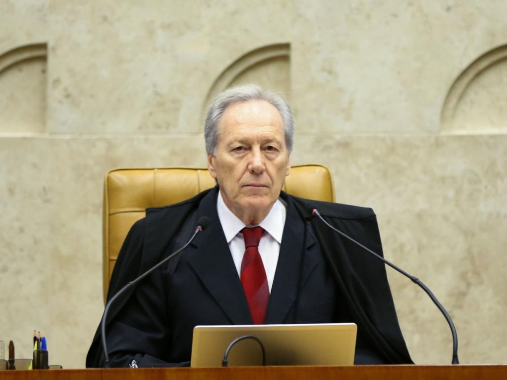 Lewandowski dá prazo de 48 horas para Saude informar data de início e término da vacinação contra a Covid