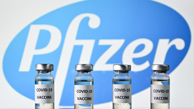 EUA devem iniciar nesta segunda-feira a vacinação contra Covid-19