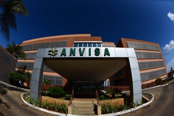 Anvisa orienta laboratórios para detecção de nova variante de covid-19