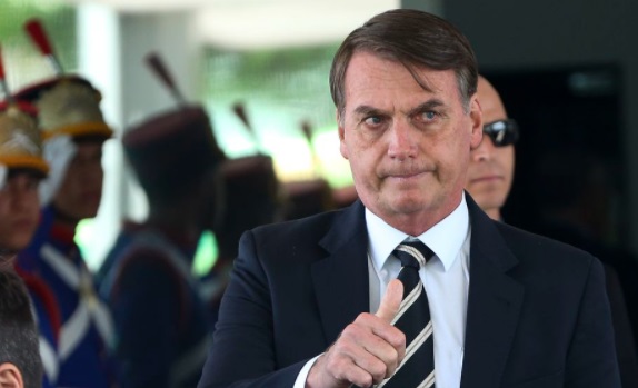 Bolsonaro diz que o Brasil está quebrado e que não consegue fazer nada