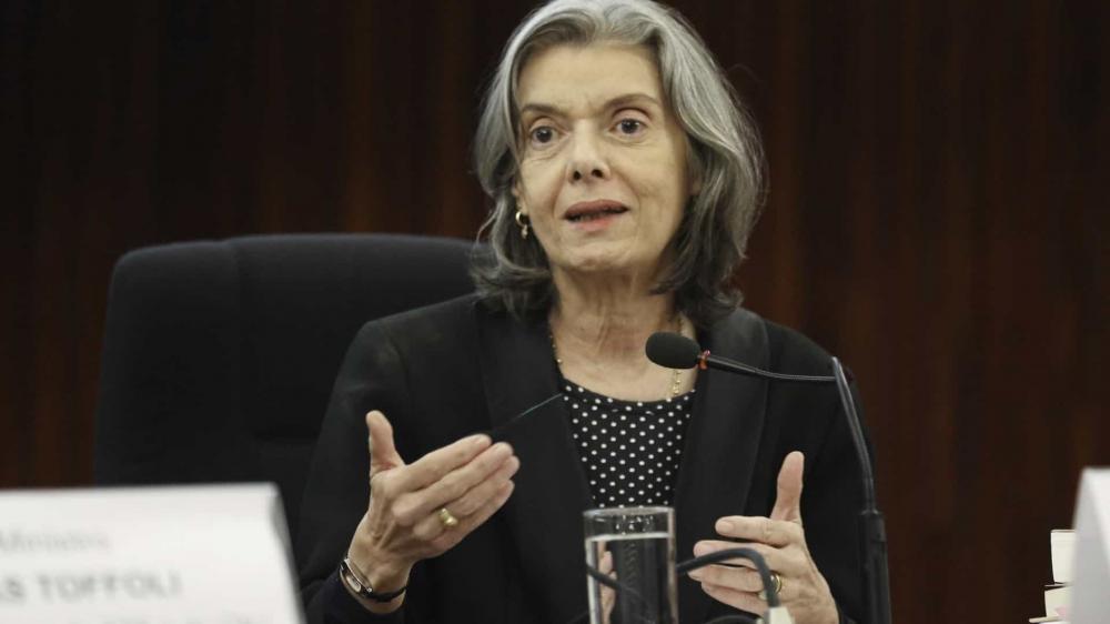 Carmén dá 5 dias para Lira se manifestar sobre prazos de abertura de impeachment