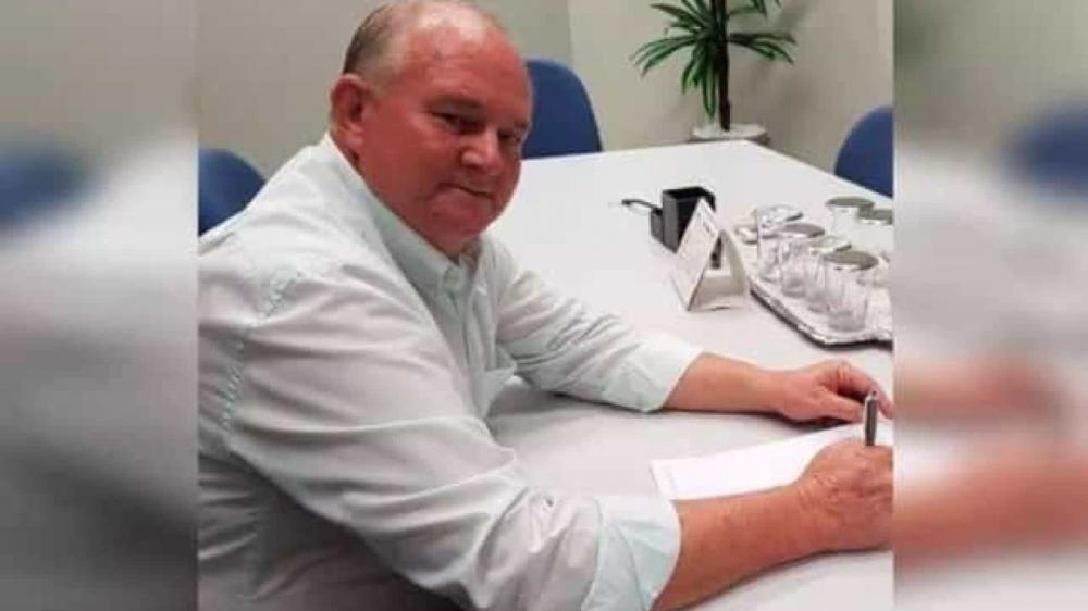 O prefeito de Taguaí, Jair Cariovaldo Carniato (PTB), de 62 anos, morreu nesta sexta-feira, 16, após 18 dias internado com sintomas graves da doença