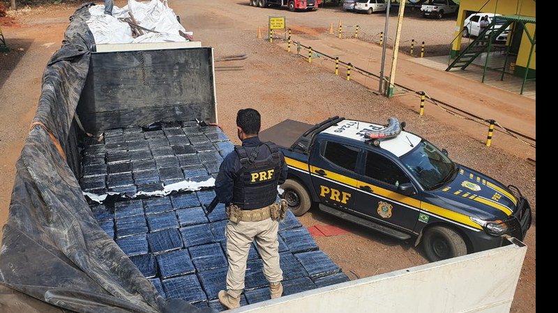 Caminhoneiro é preso após sair de Campo Grande com 7 toneladas de maconha
