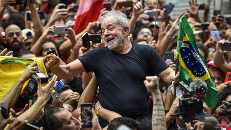 Lula admite que será candidato em 2022 em entrevista à revista
