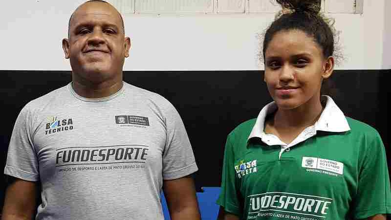 Aléxia e o pai e treinador Alessandro - Foto: Divulgação