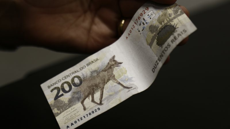 Rara no mercado, nota de R$ 200 causa desconfiança e 'mais atrapalha que ajuda' no comércio