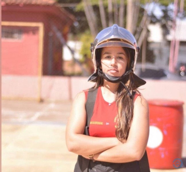 De Pedro Gomes, Sabrinne é a primeira mulher a comandar o Corpo de Bombeiros em Coxim