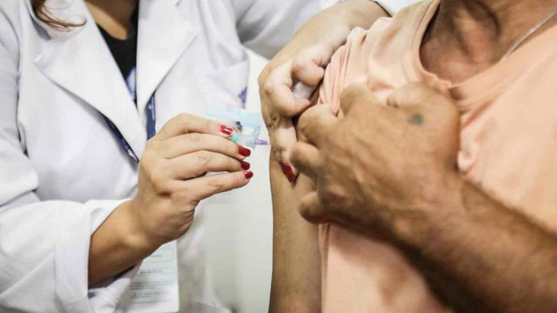 Reserva de 30% em estudo previa grupos já imunizados na fronteira de MS, explica infectologista