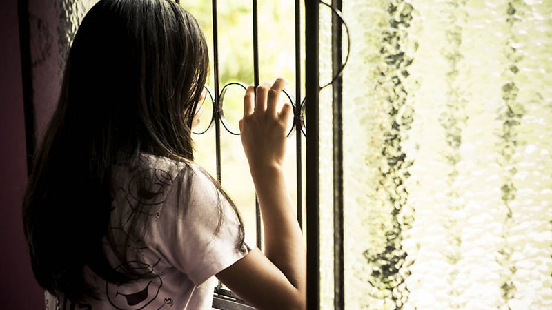 Mensagens no WhatsApp levaram pastor que estuprava menina de 13 anos à prisão