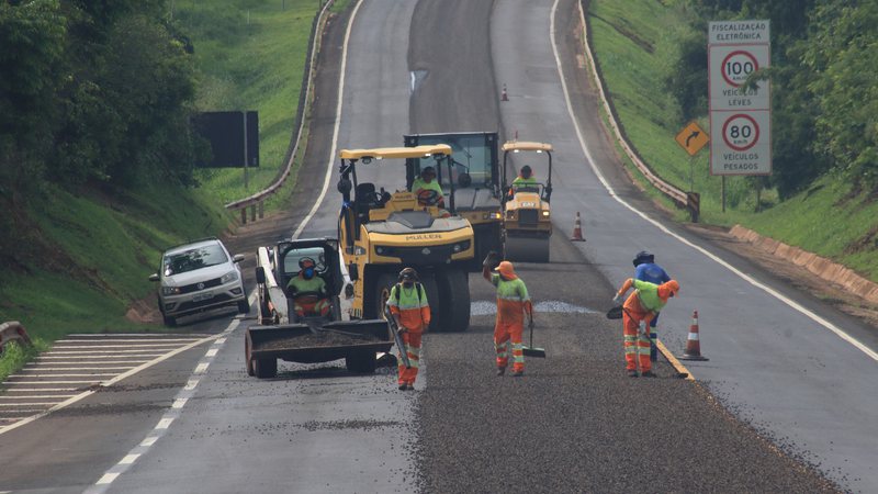 Trecho da BR-163 é totalmente interditado por erosão; confira rota alternativa