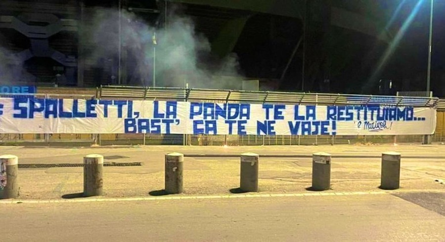 Torcida rouba carro de treinador e avisa: ‘Só devolveremos se pedir demissão
