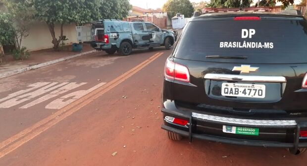 Dupla invade e amarra proprietários de funerária em Chapadão 