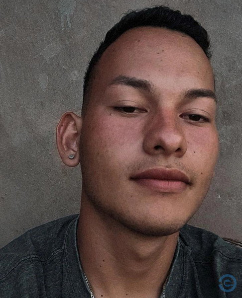 Jovem de 20 anos perde a vida ao colidir motocicleta em avenida de Coxim