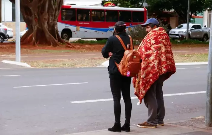Frente fria chega no meio da semana e temperaturas podem cair para 7°C em MS