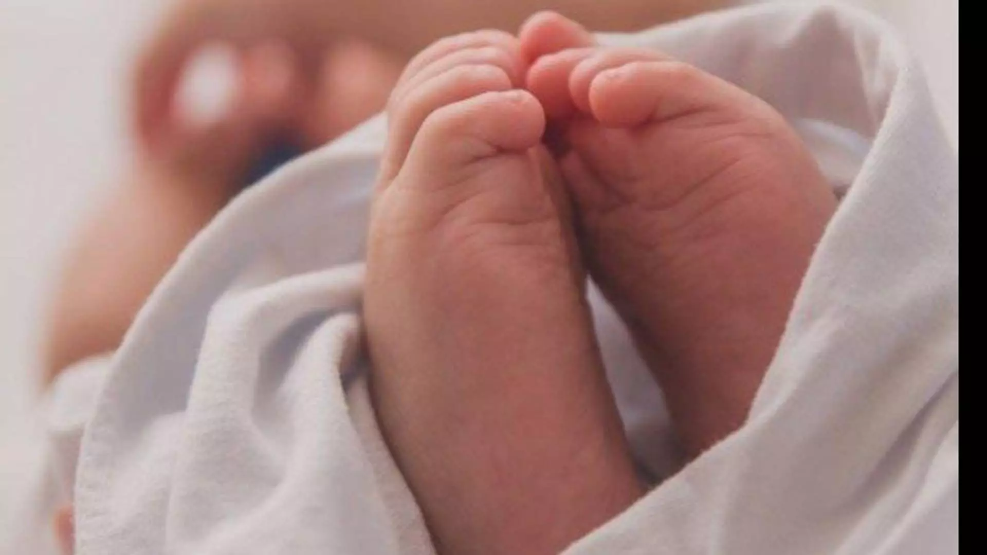 Bebê de 3 meses morre ao ficar preso de ponta cabeça em berço em Campo Grande