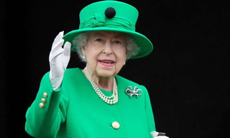 Rainha Elizabeth morre aos 96 anos no palácio de Balmoral, na Escócia 