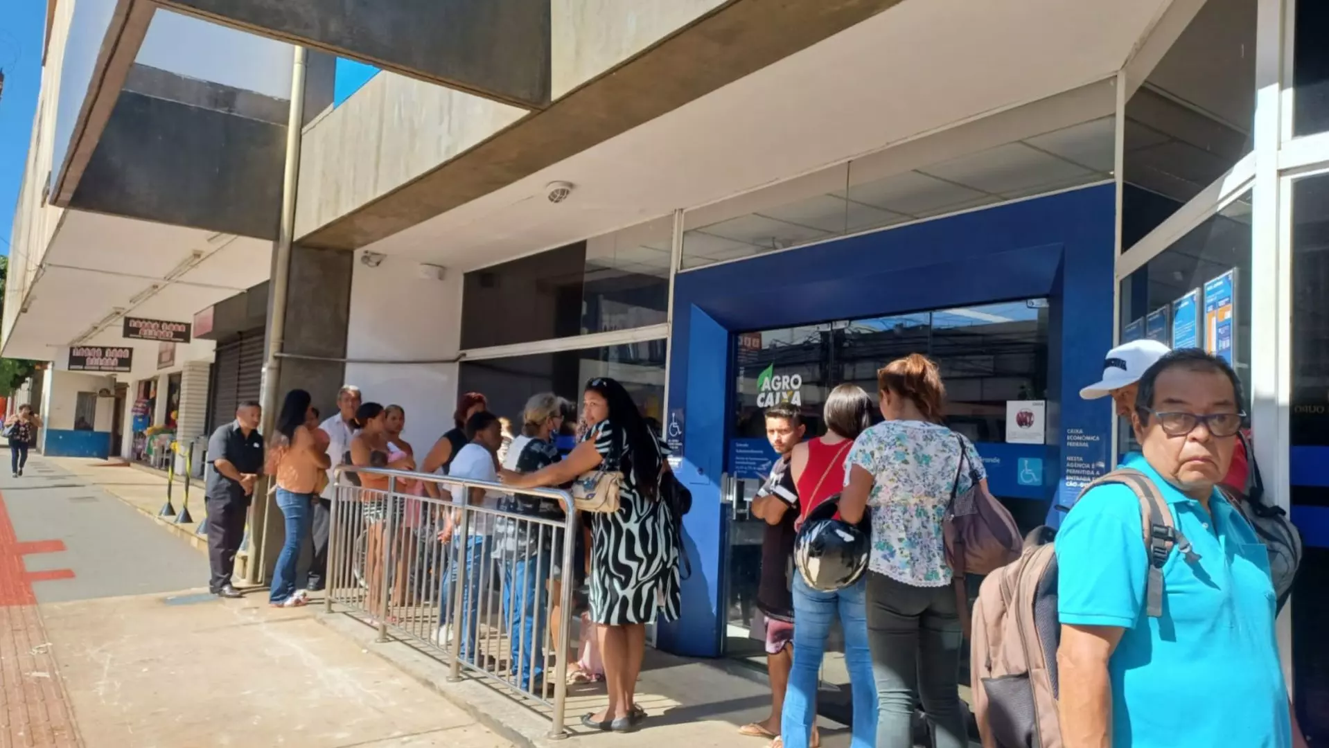 Beneficiários de MS continuam com problemas no empréstimo do Auxílio Brasil