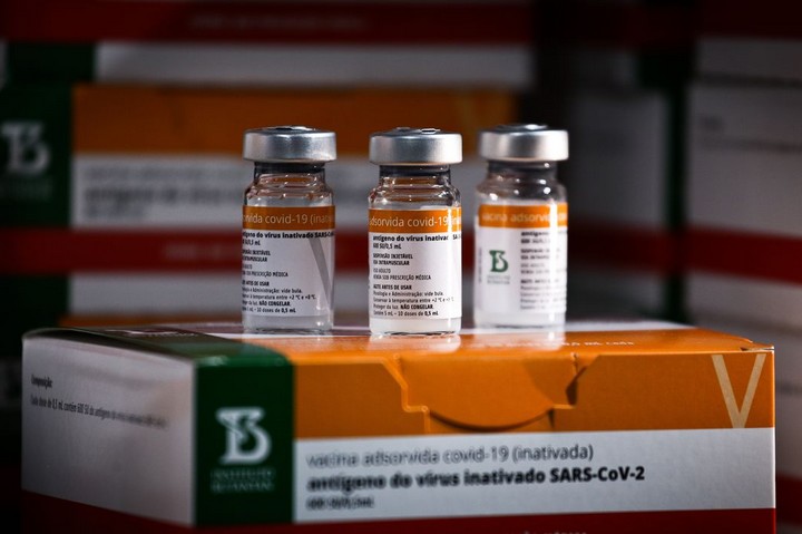 Butantan entrega um milhão de doses de CoronaVac para crianças 