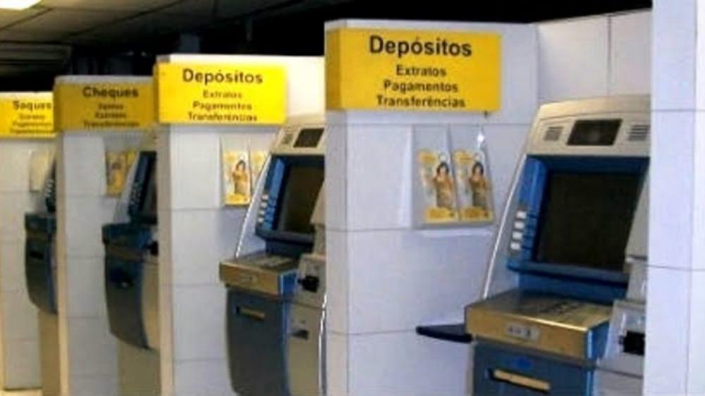 Bancos funcionam hoje e fecham nos dias 31 e 1º