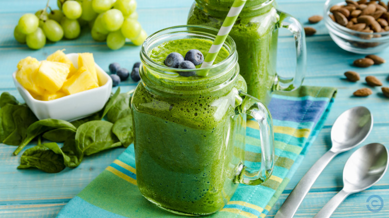 Exagerou no Natal? Comece a semana com este suco 'detox'