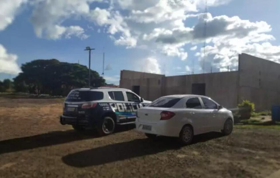 Criança de 10 anos viaja mais de 50 km dirigindo carro para salvar o pai.