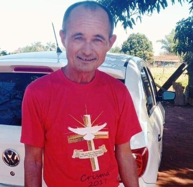 Ferido com golpe de facão, policial atira duas vezes e mata agressor
