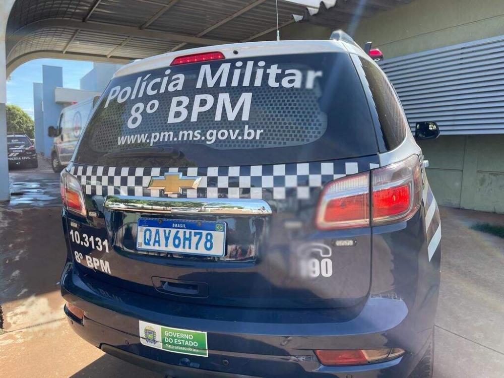 Menino de sete anos é esfaqueado pela madrasta ao tentar defender o pai