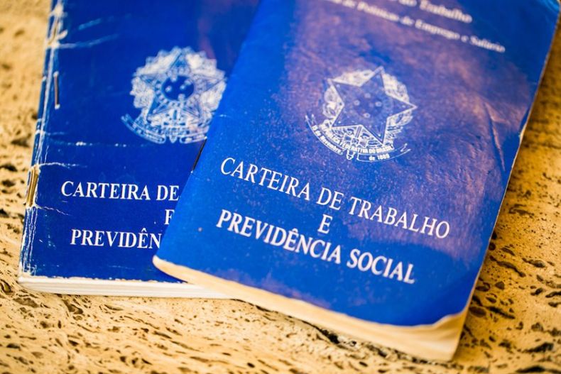 Proposta de taxar seguro-desemprego não deve avançar no Congresso