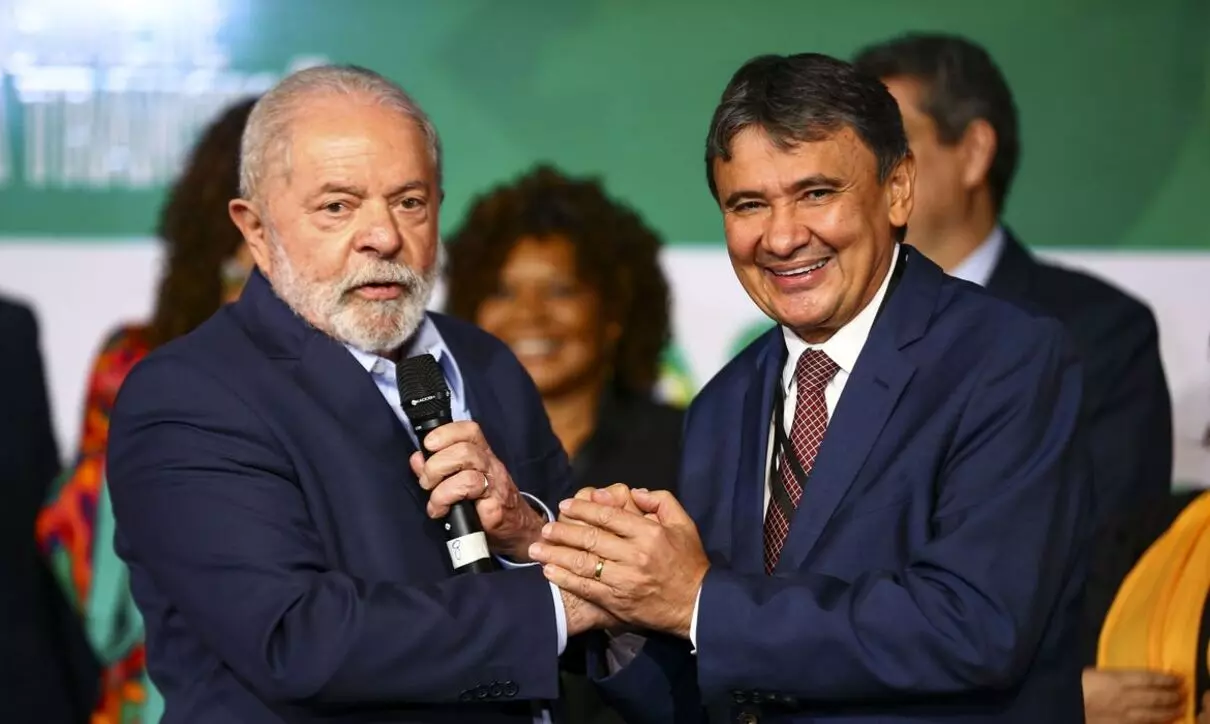 Governo anuncia mudanças no Bolsa Família e repasse pode chegar a R$ 900 por família