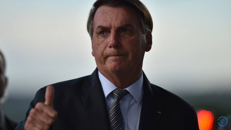 Bolsonaro diz que volta ao Brasil está 'pré-marcada' para o dia 30