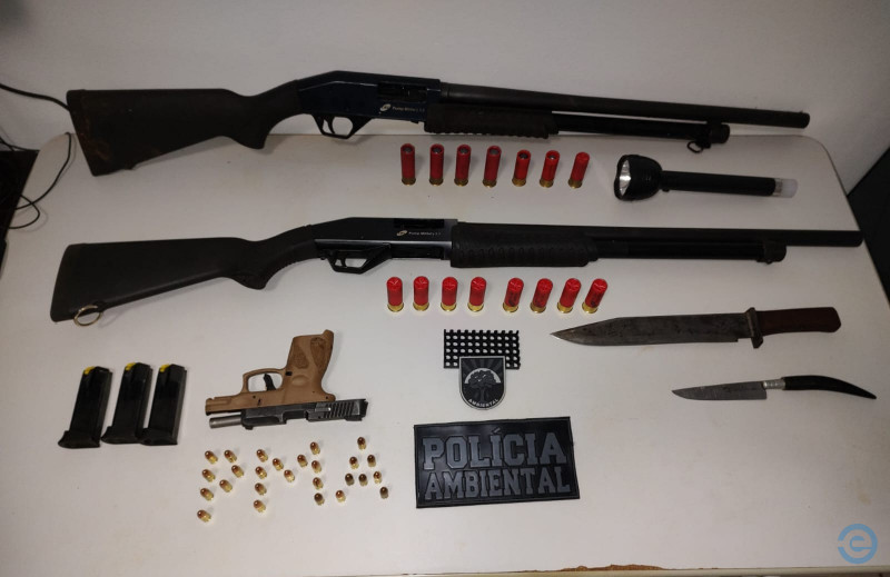 PMA prende caçadores com espingardas calibre 12, pistola 9mm e munições na região norte