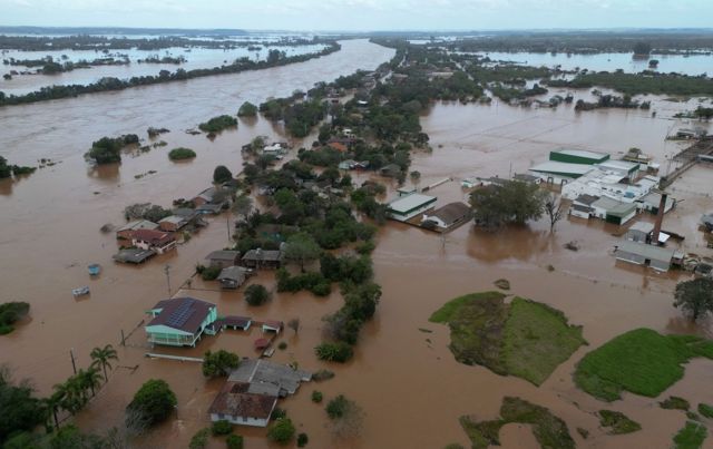 RS monitora risco de novo ciclone perto da costa brasileira e terá mais chuva forte