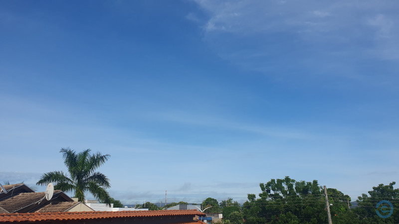 Dia começa ensolarado, mas previsão é de virada no tempo durante o dia