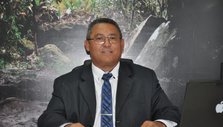 Presidente da Câmara de Alcinópolis usa tribuna para desmentir fake News divulgada em site de noticias, dizendo que MPMS inocentou vereadora de denuncia.