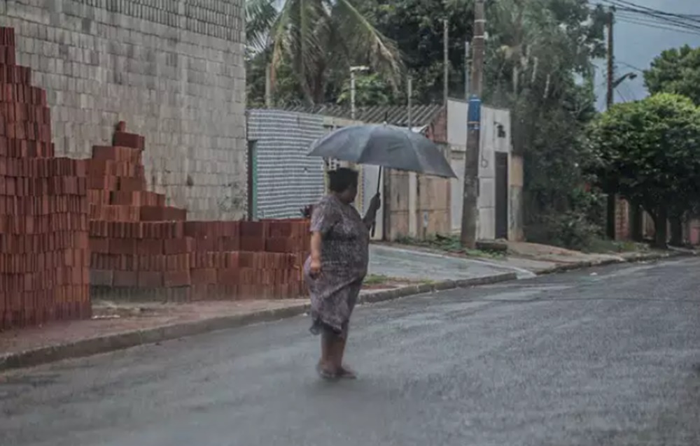 Início de semana é marcado por pancadas de chuva em todo o Estado