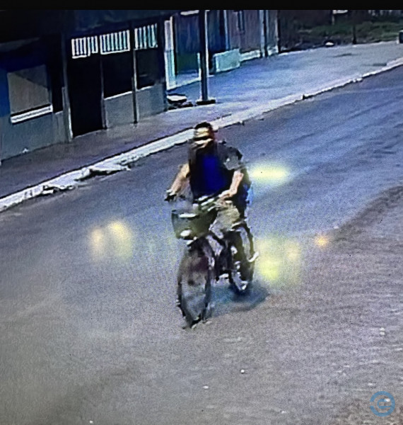Mulher tem celular roubado por ciclista durante caminhada em avenida de Coxim