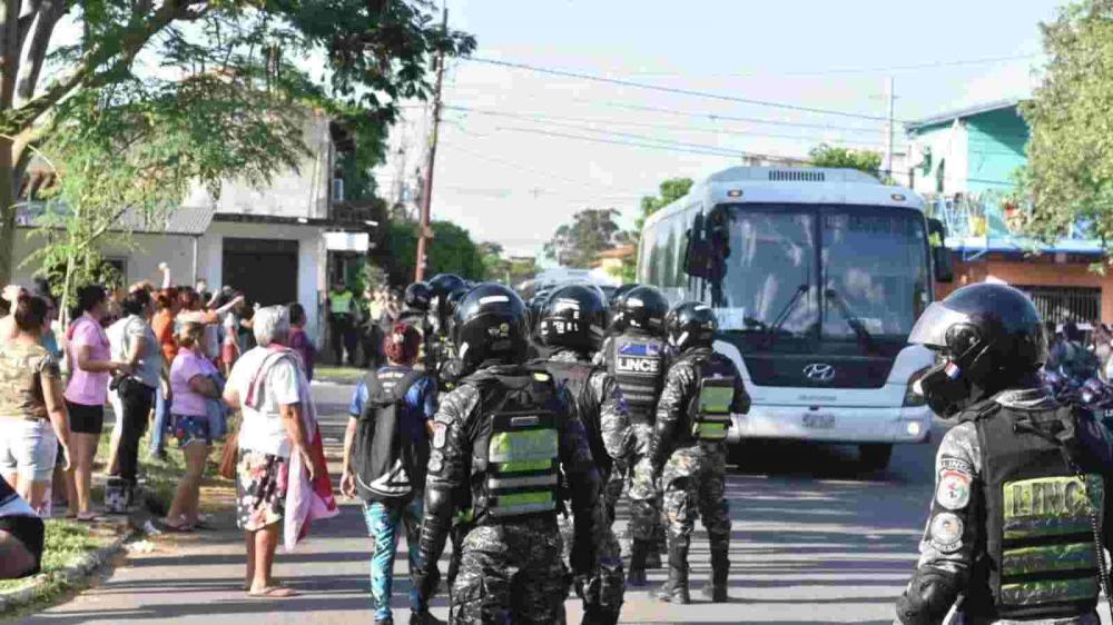 Operação contra facção criminosa em presídio paraguaio tem 12 mortos até agora