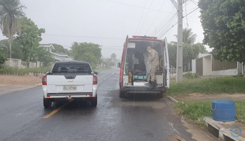 Homem é atingido por tiro ao manusear arma de fogo em Coxim