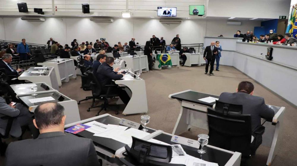 Janela partidária começa em março e metade dos vereadores de Campo Grande pode mudar de sigla