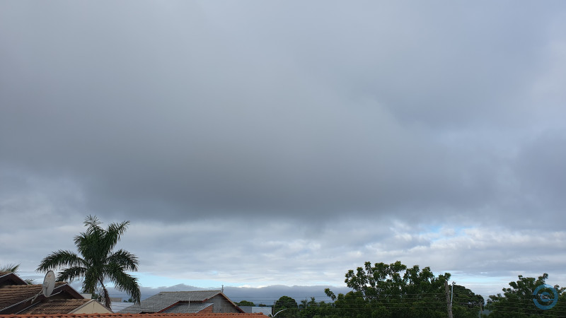 Inmet coloca 24 cidades em alerta de chuvas intensas com descargas elétricas