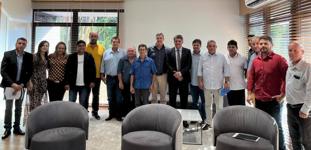 Prefeito de Pedro Gomes,Vice, Vereadores, representantes dos Produtores Rurais e Secretariado foram recebidos pelo Governador Eduardo Riedel