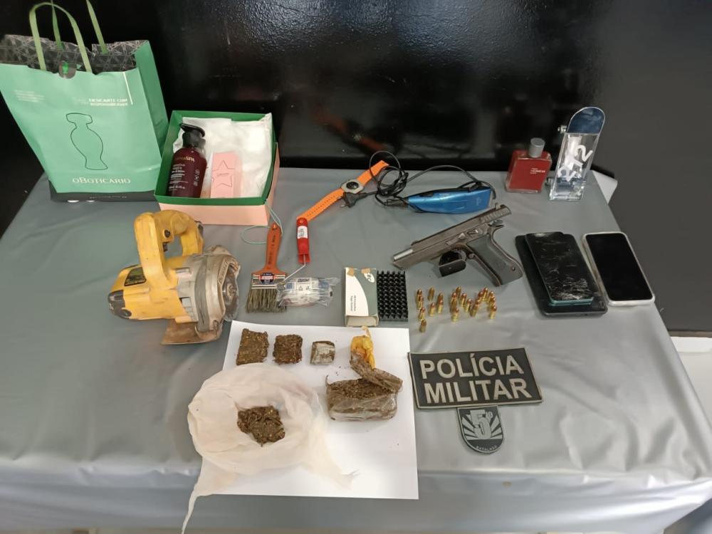 Polícia Militar e Polícia Civil fecham boca de fumo e apreendem drogas, arma e munições em Sonora