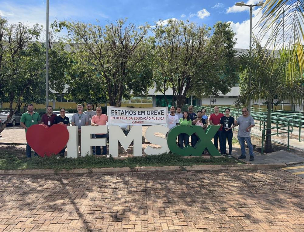 IFMS, campus Coxim, adere à greve nacional de servidores da educação
