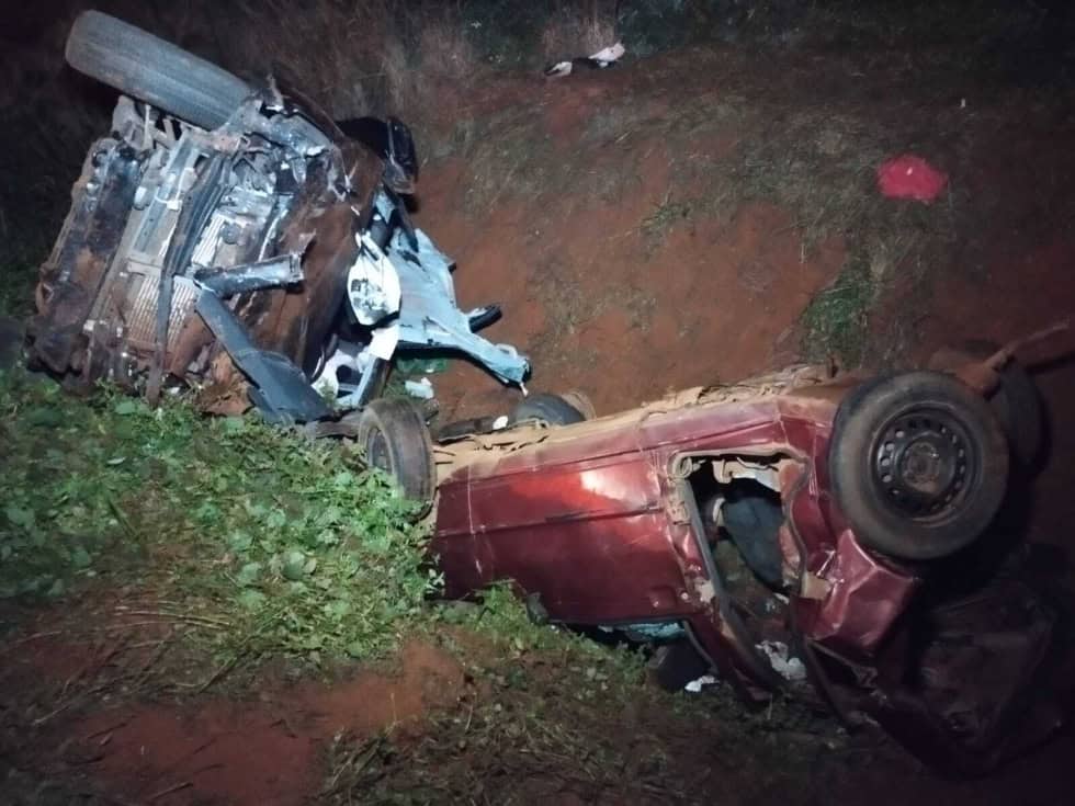 Mãe e filho de um ano morrem em colisão entre carro e caminhonete na BR-163, em São Gabriel
