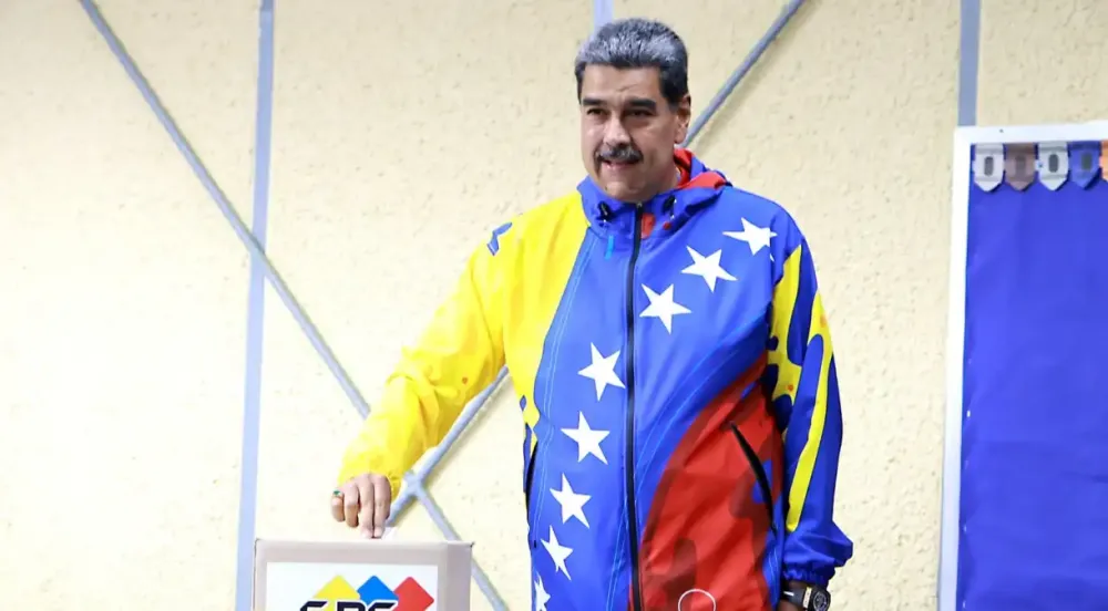 Órgão eleitoral da Venezuela anuncia que Maduro é reeleito presidente