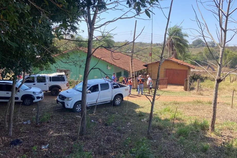 Moradores sentem falta de casal de idosos 24h após rompimento de represa