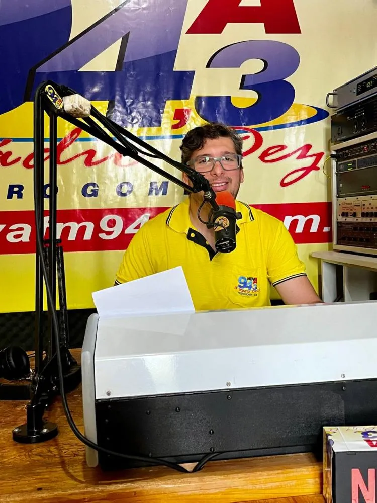 Fernando Dias: Uma Trajetória de Sucesso no Rádio e na Cultura Regional
