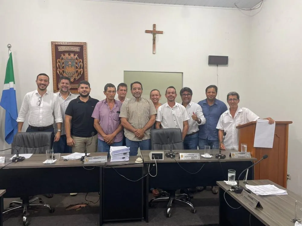 Prefeito eleito Murilo Vaz visita a Câmara e acompanha sessão ordinária