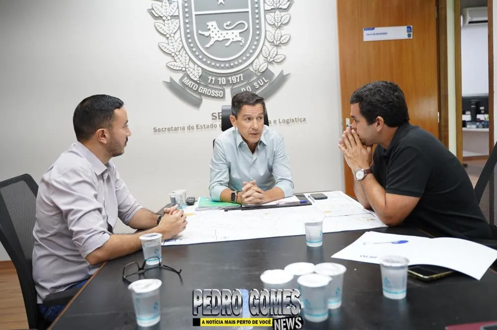 Prefeito Delegado Murilo em reunião em Campo grande consegue Destravar obras paralisadas do bairro São Francisco em Pedro Gomes.